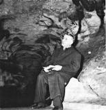 Georges Bataille en la cueva de Lancaux  1955